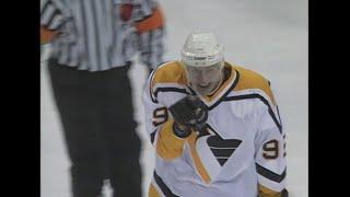 Морозов забивает в первой смене в НХЛ | Русская классика